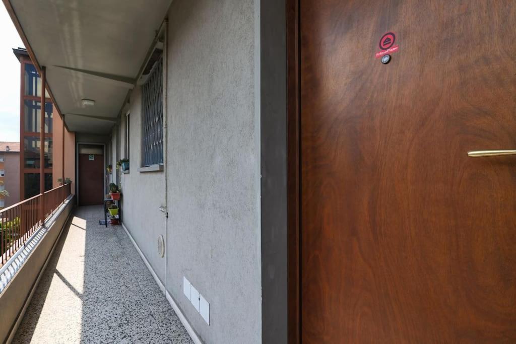 Primopiano - Astico Apartment Milan Luaran gambar