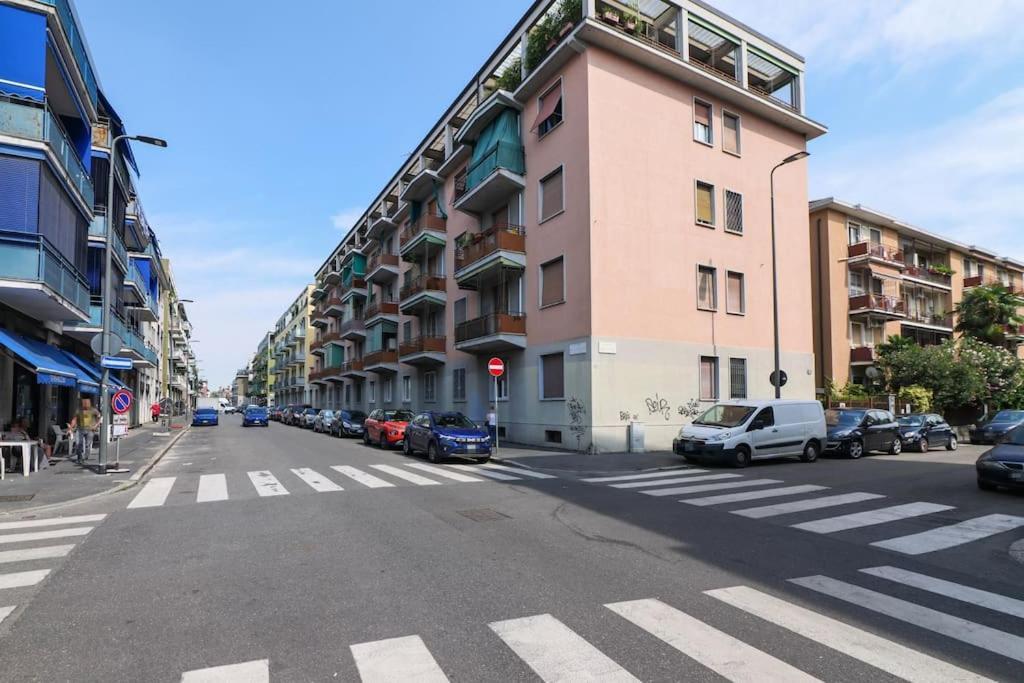 Primopiano - Astico Apartment Milan Luaran gambar