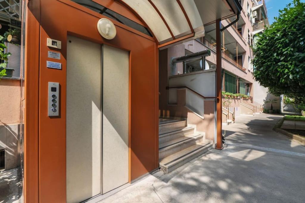 Primopiano - Astico Apartment Milan Luaran gambar