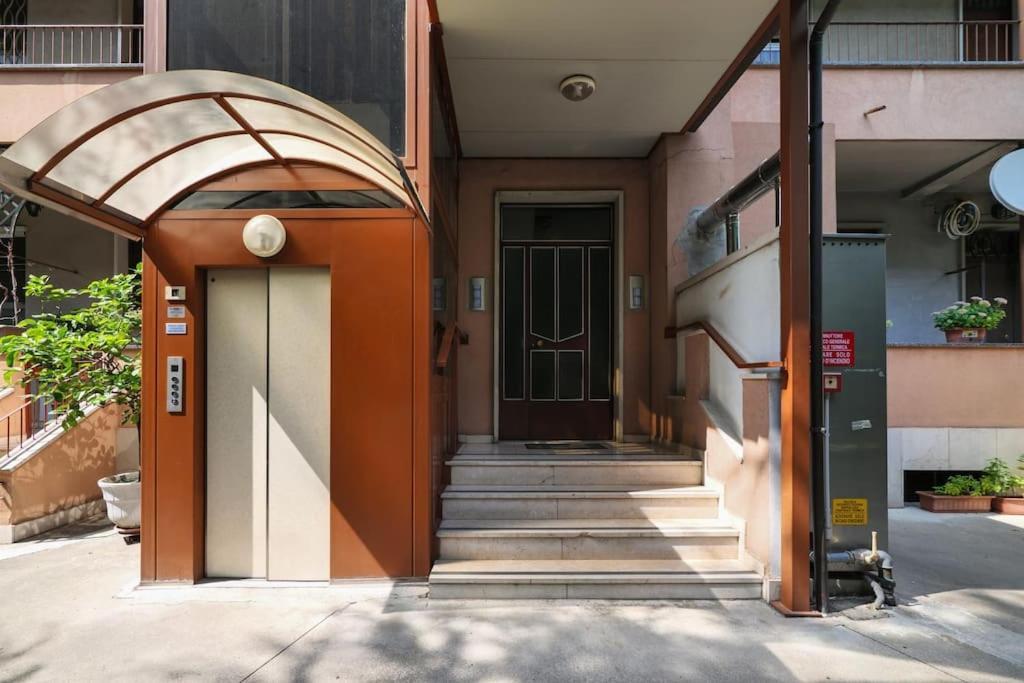 Primopiano - Astico Apartment Milan Luaran gambar